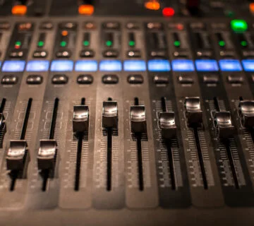 fader digital mixing console with volume meter 360x320